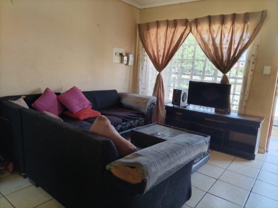 2 Bedroom Property for Sale in Oos Einde North West